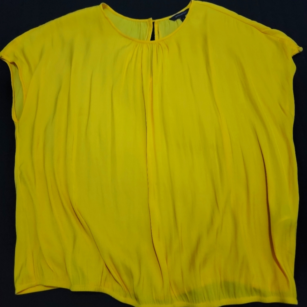 Bright yellow Banana republic silky cap sleeve blouse size L